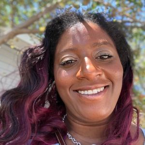 Meet your Posher, Deitra